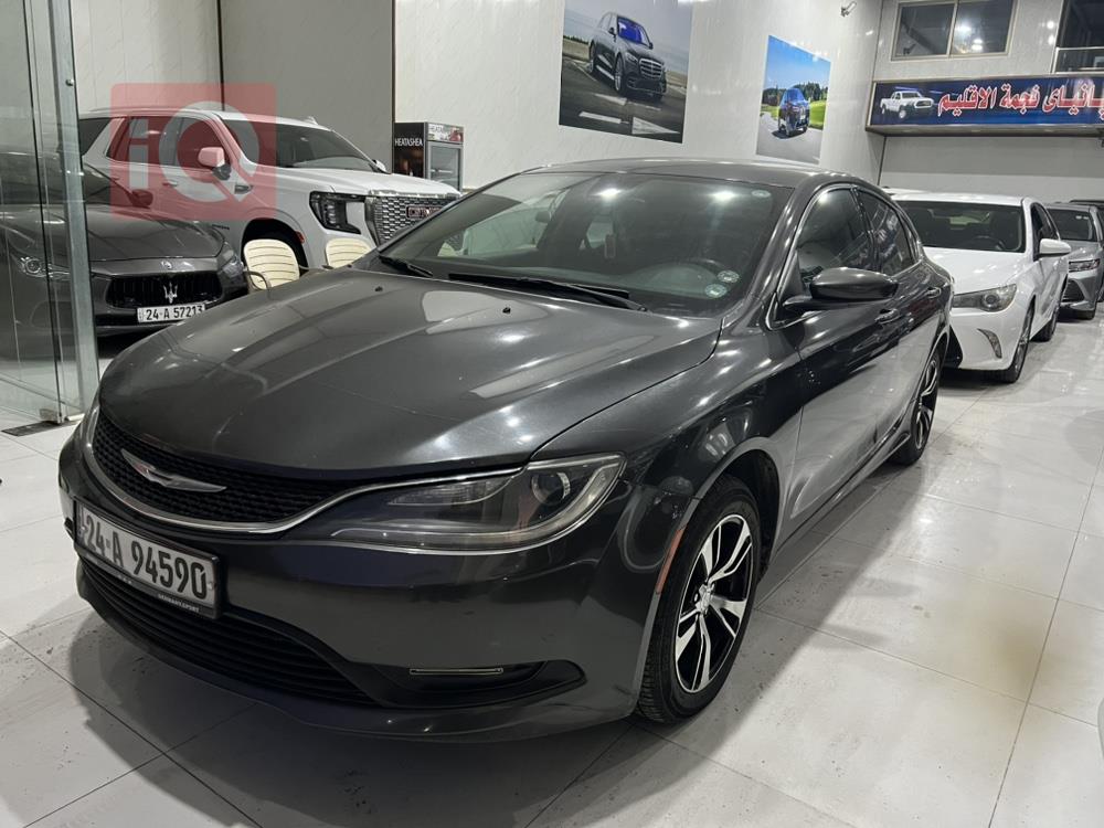 Chrysler 200